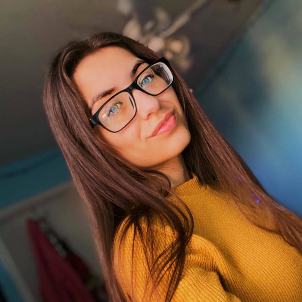 Meet your Posher, Angelica